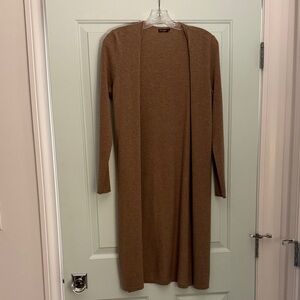 Gorgeous cardigan from J.McLaughlin, 100% cashmere